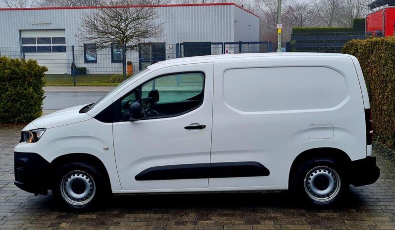 
								Peugeot Partner Premium L1 full									