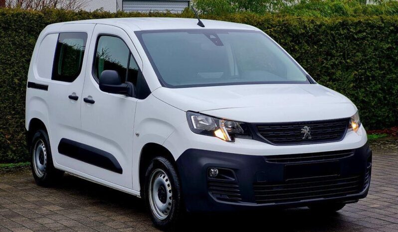 
								Peugeot Partner Premium L1 full									