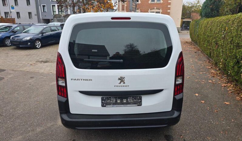 
								Fourgon Peugeot Partner Premium full									