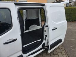 
										Fourgon Peugeot Partner Premium full									