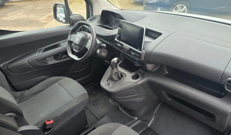 
								Fourgon Peugeot Partner Premium full									