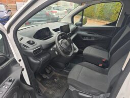 
										Fourgon Peugeot Partner Premium full									