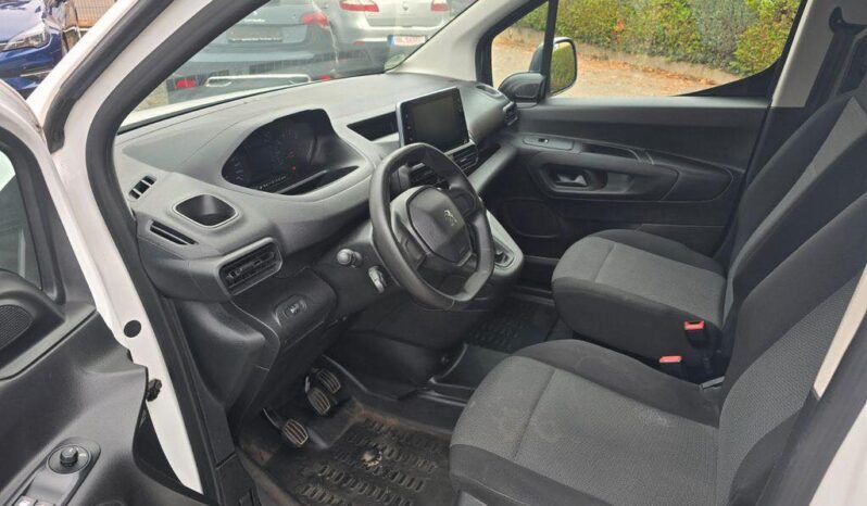 
								Fourgon Peugeot Partner Premium full									