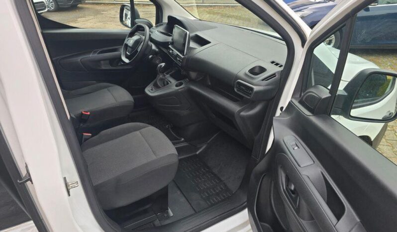 
								Fourgon Peugeot Partner Premium full									