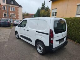 
										Fourgon Peugeot Partner Premium full									