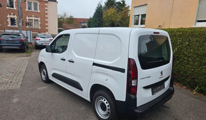 
								Fourgon Peugeot Partner Premium full									