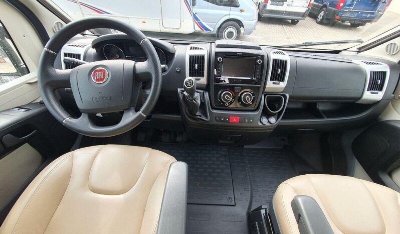 
								Camping-car Adria Compact full									