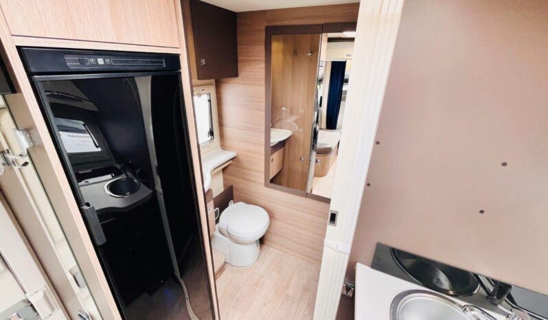 
								CAMPING-CAR CHAUSSON KORUS full									