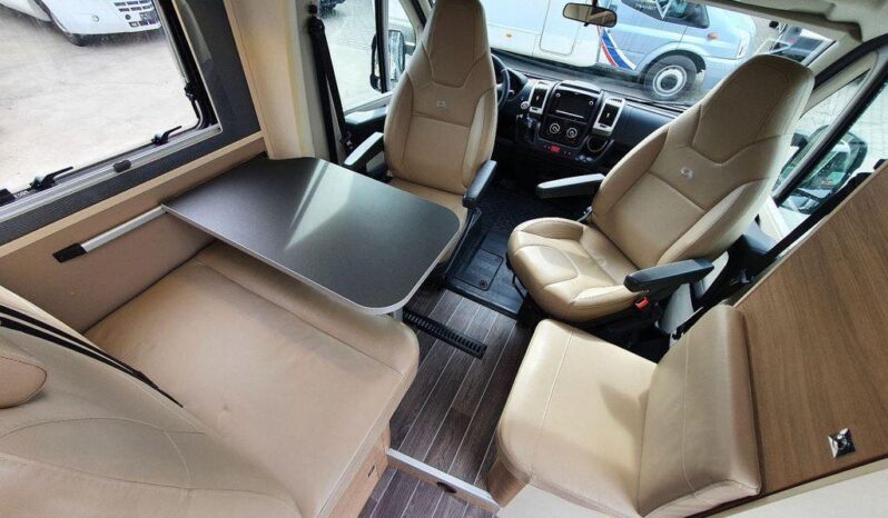
								Camping-car Adria Compact full									