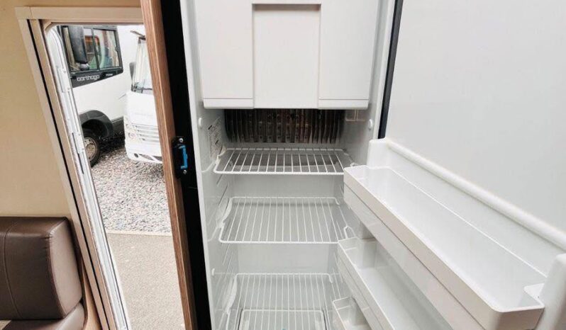 
								CAMPING-CAR CHAUSSON KORUS full									