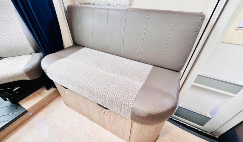 
								CAMPING-CAR CHAUSSON KORUS full									