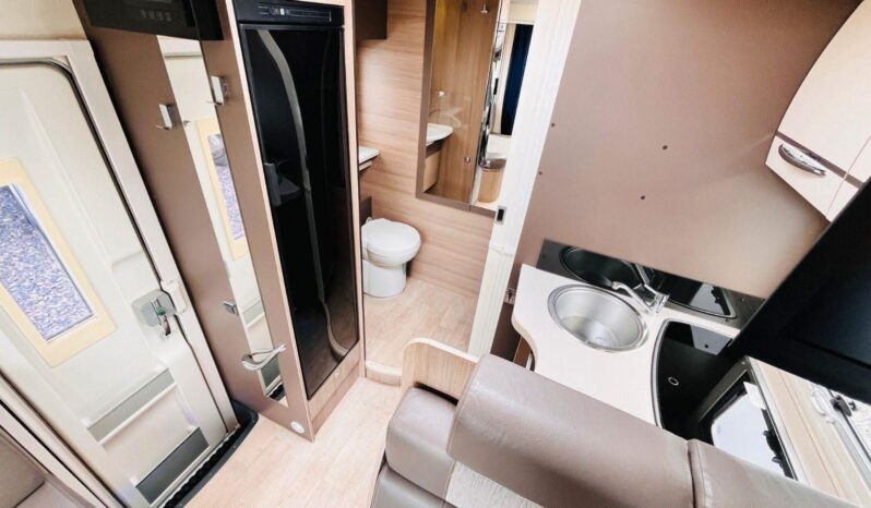 
								CAMPING-CAR CHAUSSON KORUS full									