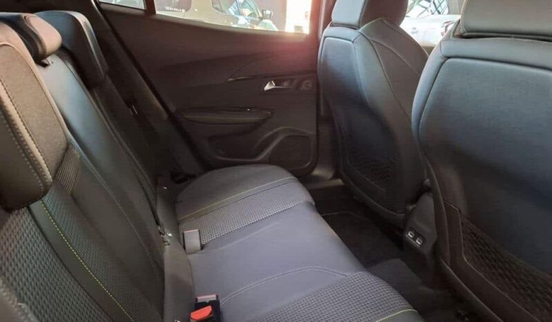 
								Peugeot 2008 full									
