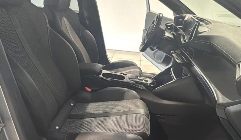 
								PEUGEOT E-208 full									