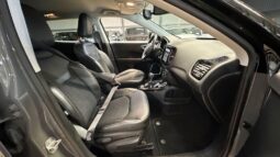 
										Jeep Compass Limited 4WD full									