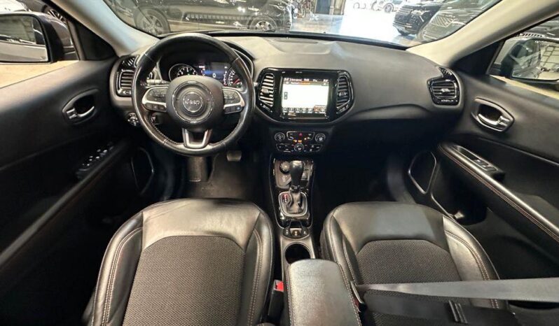 
								Jeep Compass Limited 4WD full									
