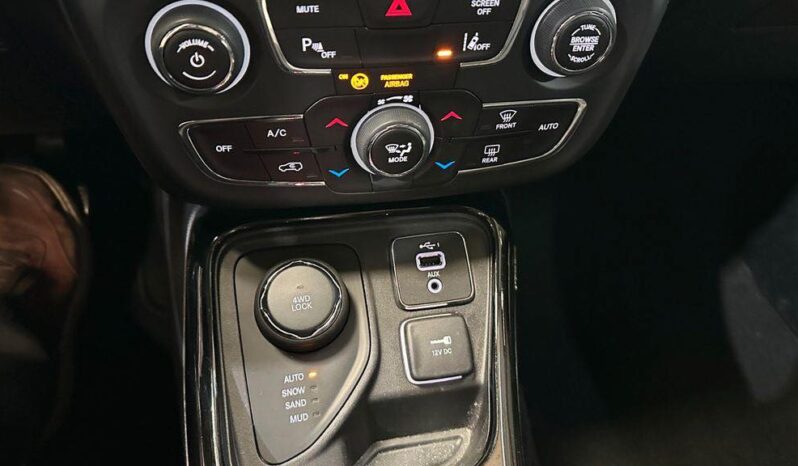 
								Jeep Compass Limited 4WD full									