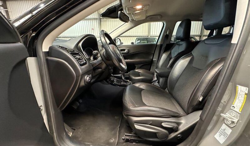 
								Jeep Compass Limited 4WD full									