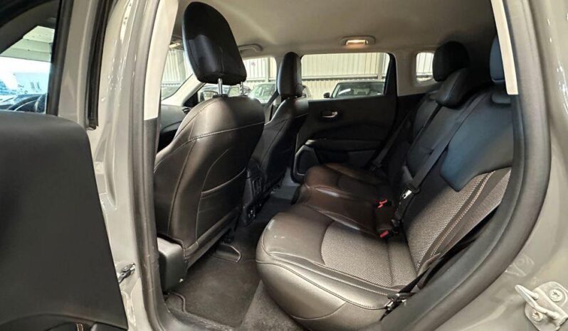 
								Jeep Compass Limited 4WD full									