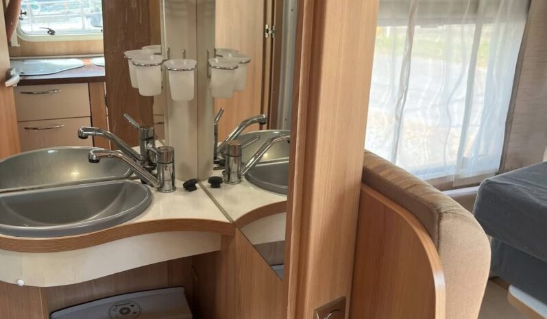 
								Camping Car I TEC 680 Intégral full									
