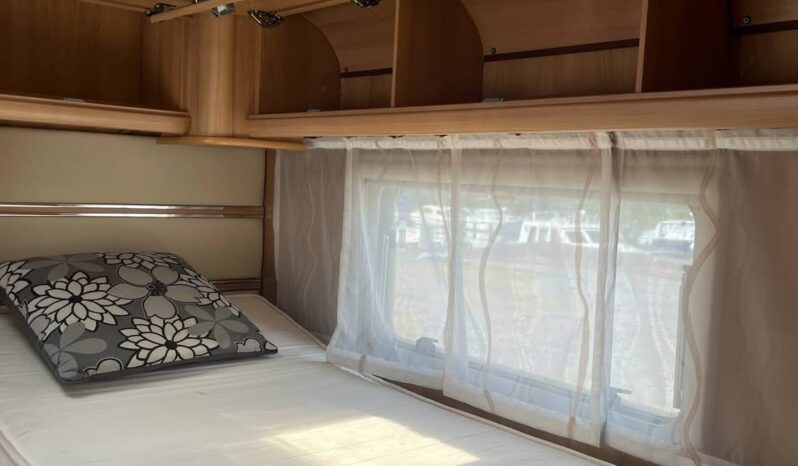
								Camping Car I TEC 680 Intégral full									