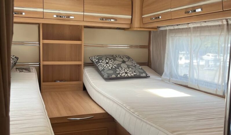 
								Camping Car I TEC 680 Intégral full									