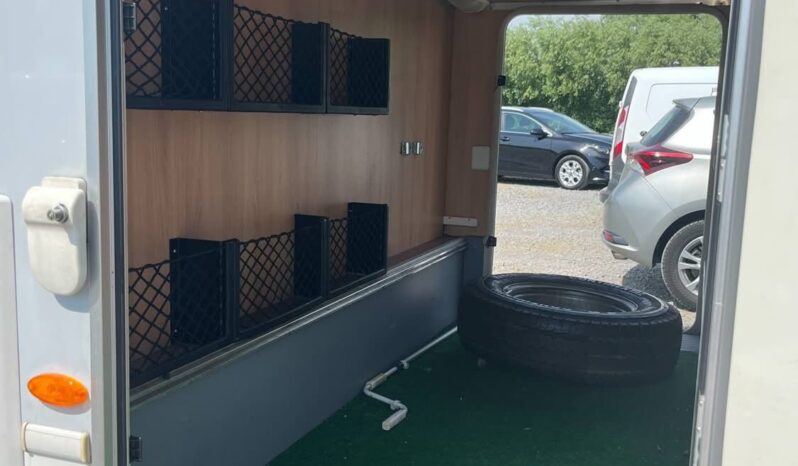 
								Camping Car I TEC 680 Intégral full									
