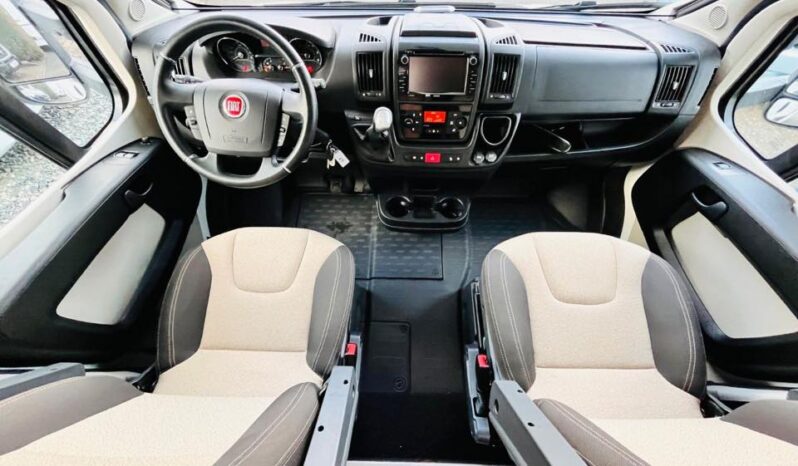 
								EURA MOBIL ACTIVA ONE 650 VB AUTOMATIQUE full									