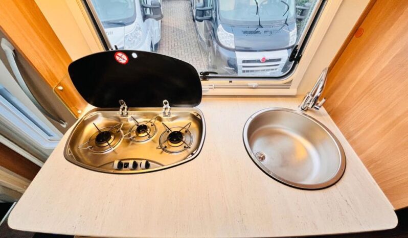
								EURA MOBIL ACTIVA ONE 650 VB AUTOMATIQUE full									