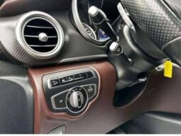 
										Mercedes-Benz V 250d AMG 4MATIC full									