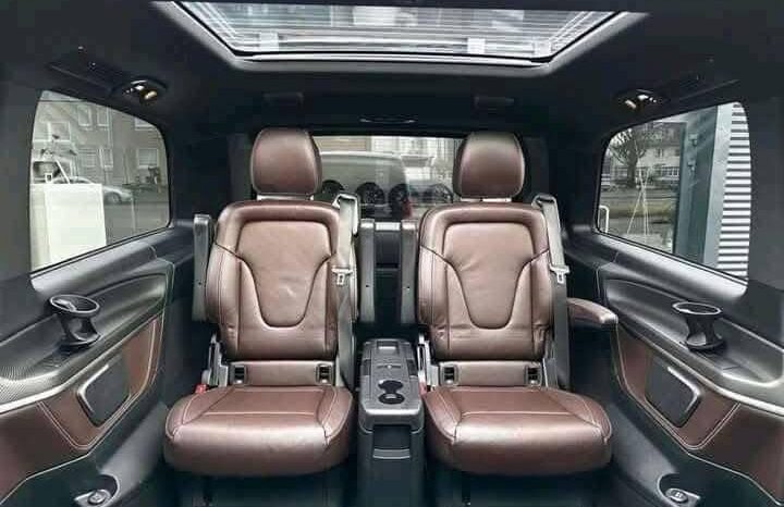 
								Mercedes-Benz V 250d AMG 4MATIC full									