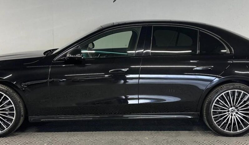 
								Mercedes Classe E 300 de Hybrid EQ 9G-Tronic AMG LINE full									