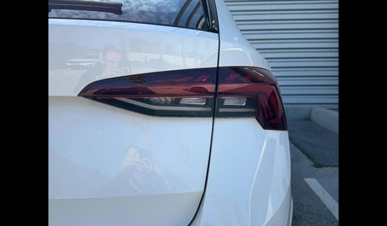 
								SKODA OCTAVIA full									