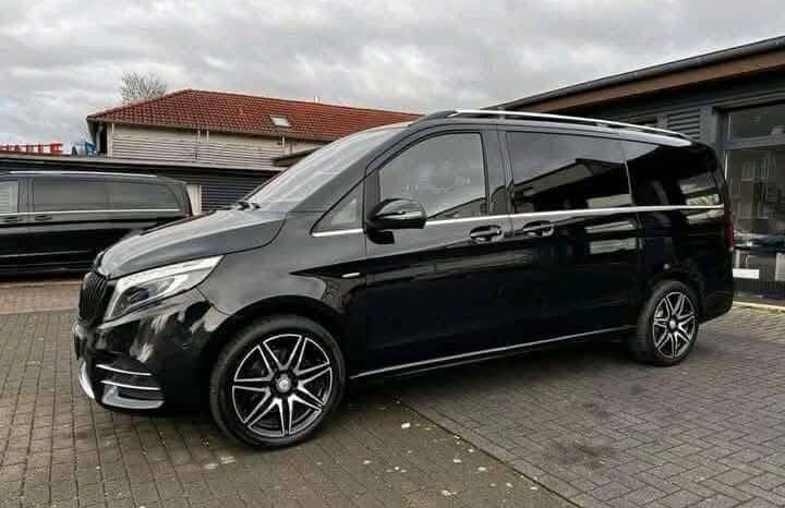 
								Mercedes-Benz V 250d AMG 4MATIC full									
