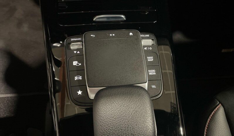 
								Mercedes Classe A 200 d AMG Line full									
