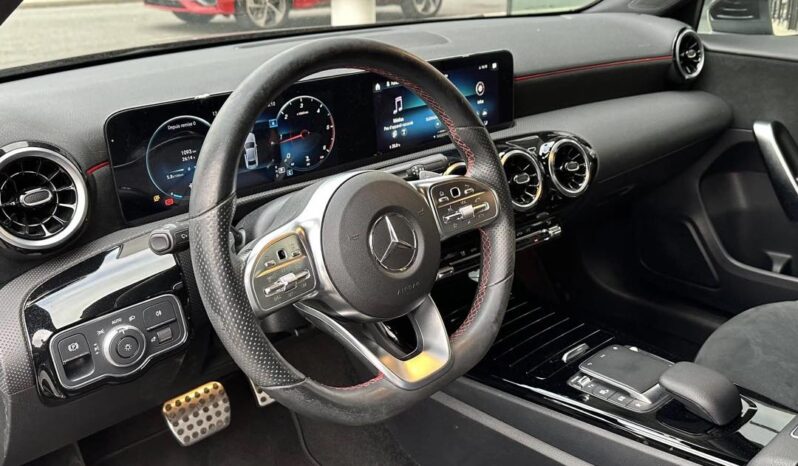 
								Mercedes-Benz Classe A 180 d 8G-DCT AMG Line full									