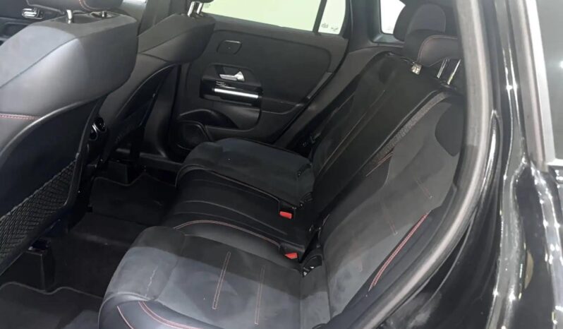 
								Mercedes-Benz GLA 250 e 8G-DCT AMG Line full									