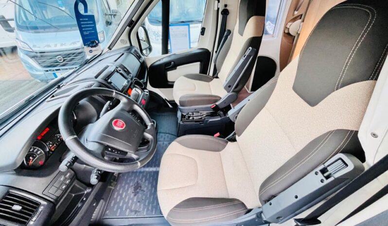
								EURA MOBIL ACTIVA ONE 650 VB AUTOMATIQUE full									