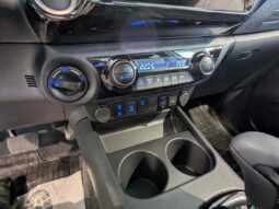 
										Toyota Hilux Invincible. full									