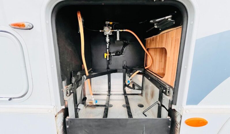 
								dethleff Globetrotter XXL full									