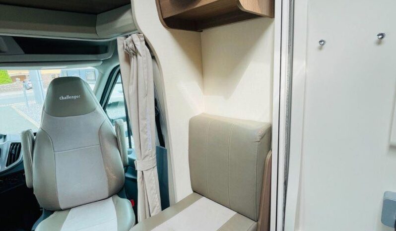 
								CAMPING-CAR CHALLENGER full									
