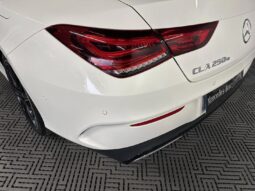
										MERCEDES CLASSE CLA Coupé 250 e 8G-DCT AMG LINE full									