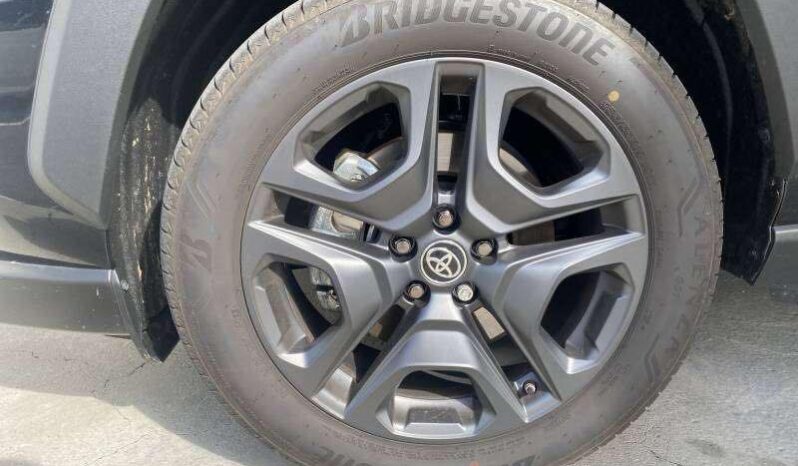 
								Toyota RAV4 Hybride full									