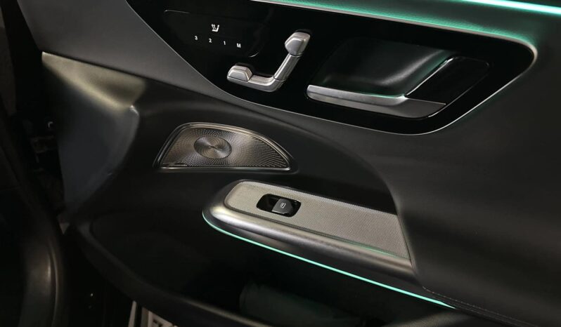 
								Mercedes Classe E 300 de Hybrid EQ 9G-Tronic AMG LINE full									