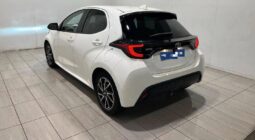 
										Toyota Yaris Hybride full									