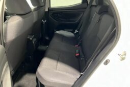 
										Toyota Yaris Hybride full									