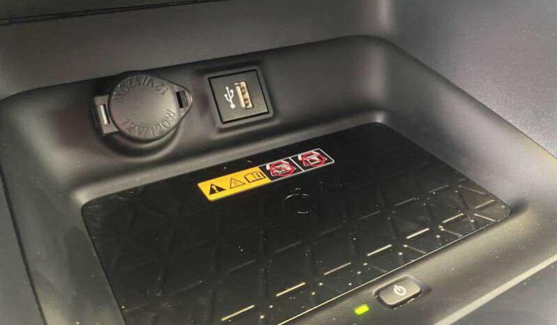 
								Toyota RAV4 Hybride full									