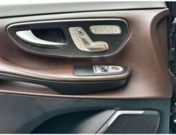 
										Mercedes-Benz V 250d AMG 4MATIC full									