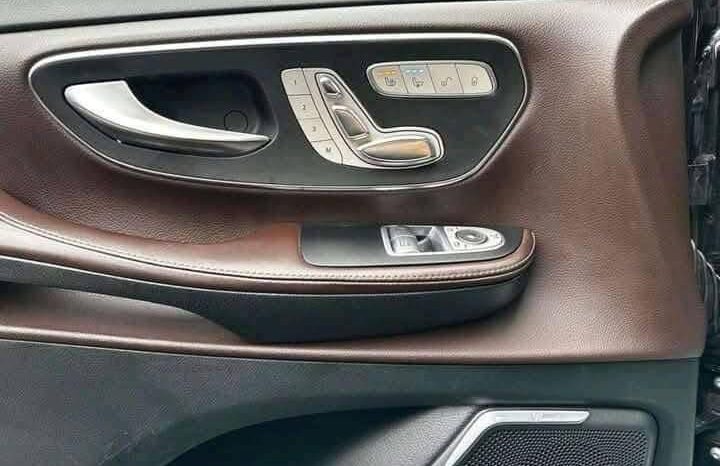 
								Mercedes-Benz V 250d AMG 4MATIC full									