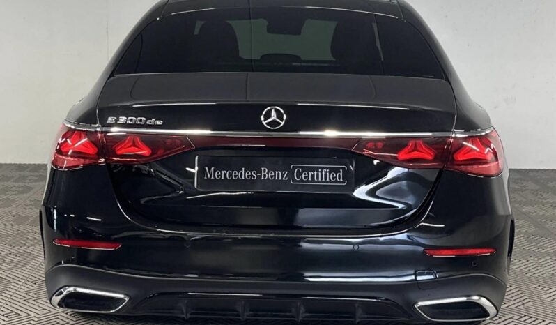 
								Mercedes Classe E 300 de Hybrid EQ 9G-Tronic AMG LINE full									
